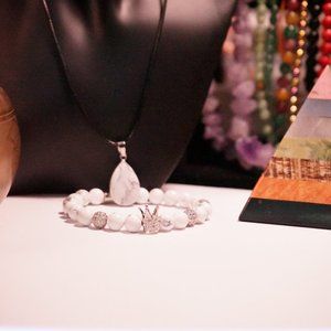 Whit Howlite bracelet